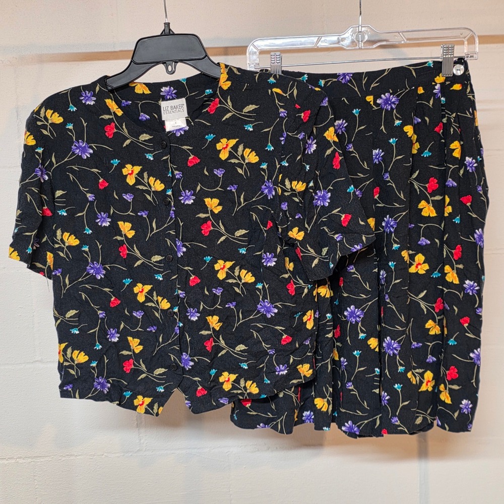 Vintage 90s Liz Baker Sz 8 Essentials Floral 2 Pc Set Rayon Top & Culotte Shorts